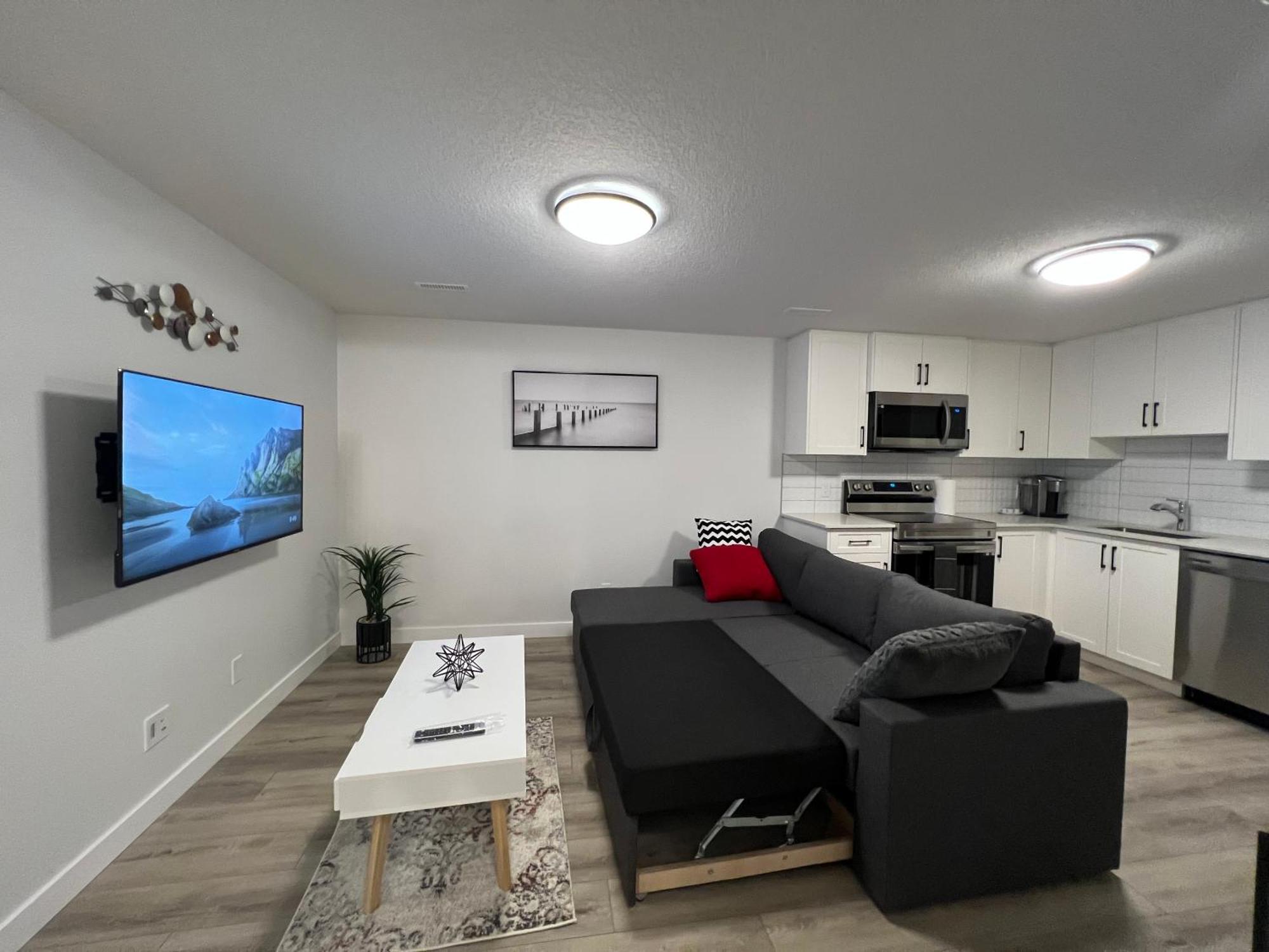 Cozy New Suite In Nw YYC Dış mekan fotoğraf